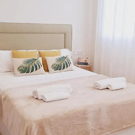El Mercado Apartment